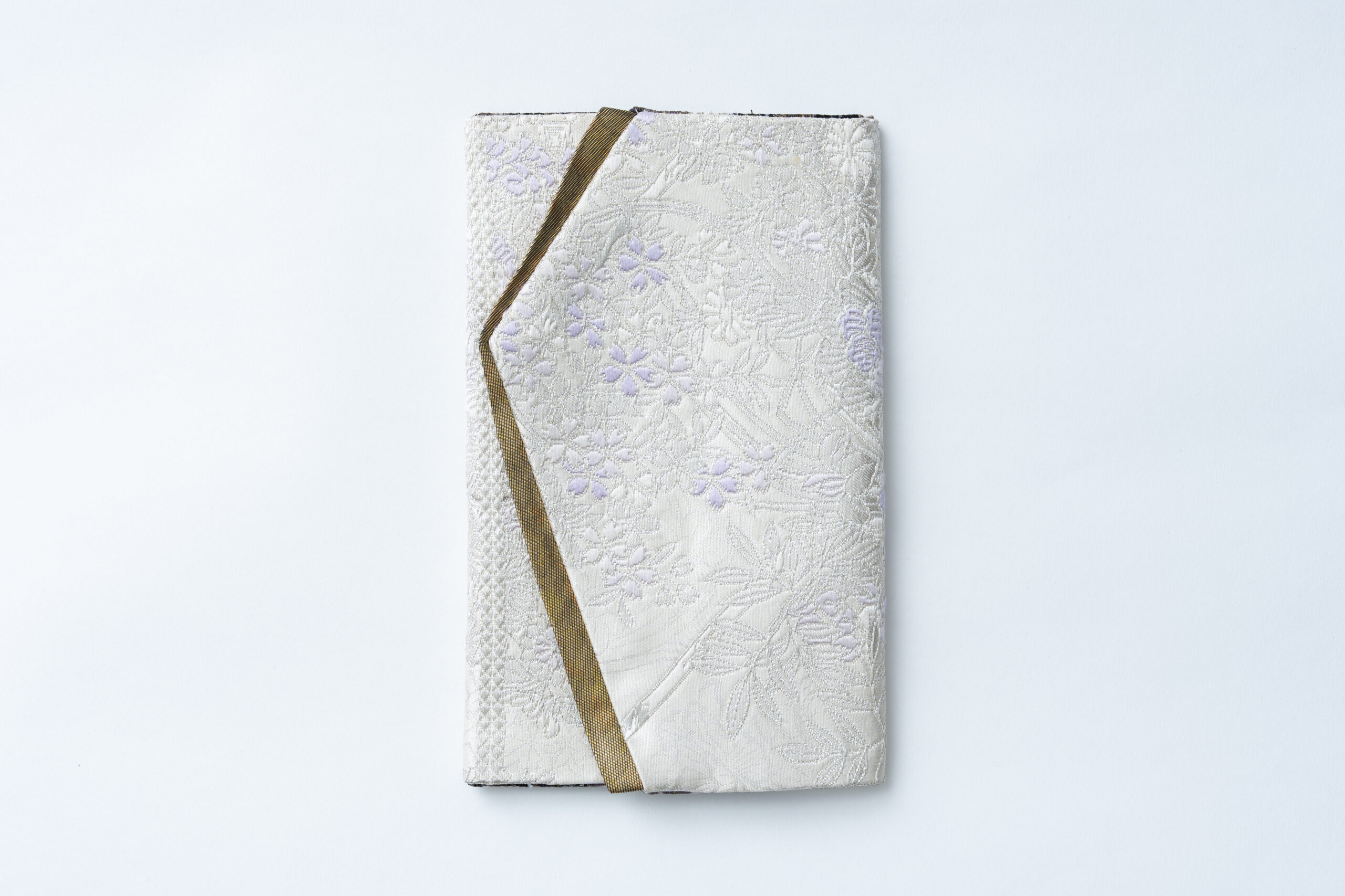 白・シルバー系